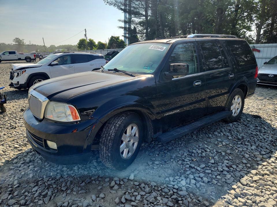 2005 LINCOLN NAVIGATOR   
