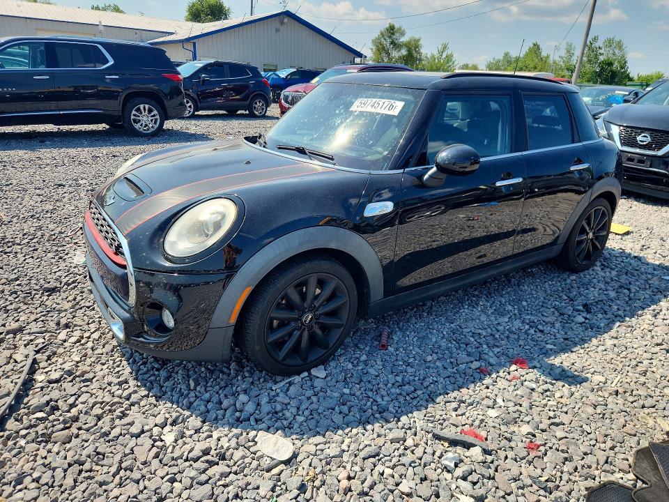 2016 MINI COOPER S  