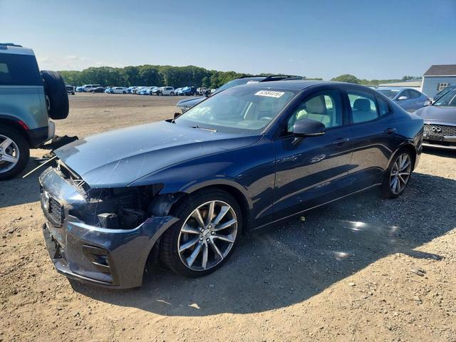 2021 VOLVO S60 T5 MOMENTUM  