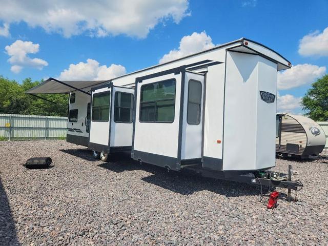 2020 FOREST RIVER GRANDVILLA CAMPER