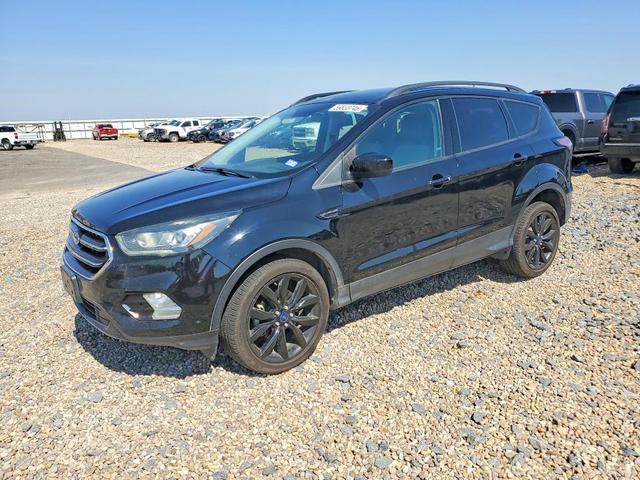 2017 FORD ESCAPE SE  