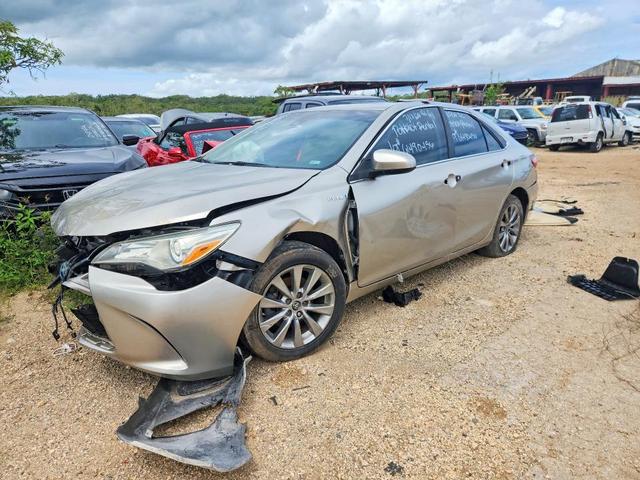 2015 TOYOTA CAMRY HYBRID XLE  