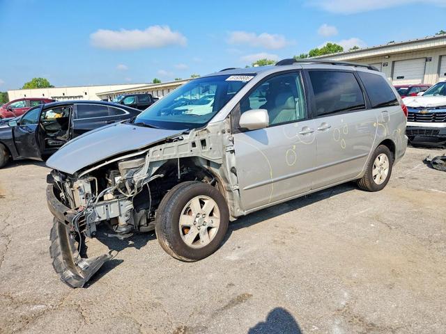 2004 TOYOTA SIENNA XLE 7 PASSENGER  
