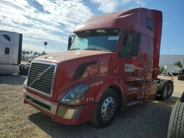 2012 VOLVO VNL SEMI TRUCK