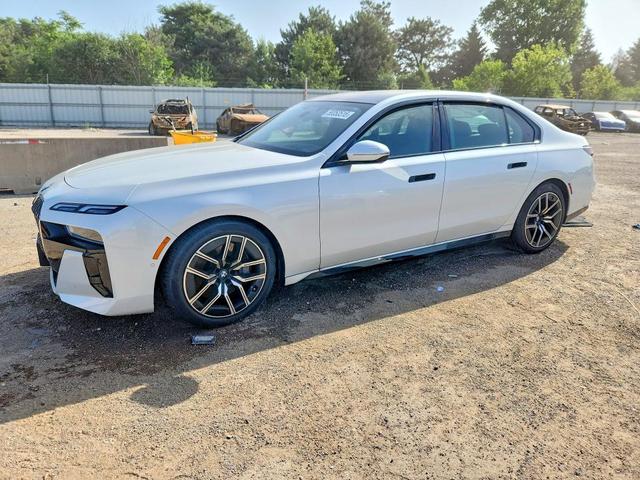 2025 BMW 760 XI  