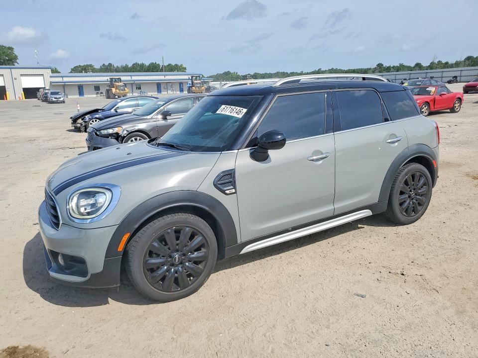 2017 MINI COOPER   