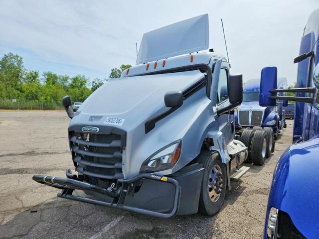 2024 FREIGHTLINER CASCADIA 126 SEMI TRUCK
