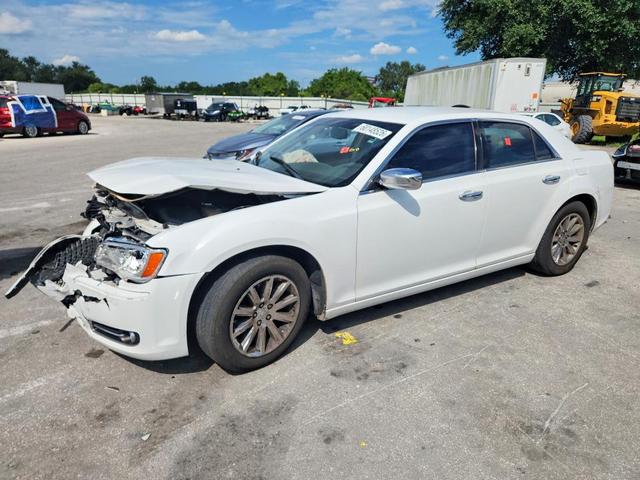 2013 CHRYSLER 300C   