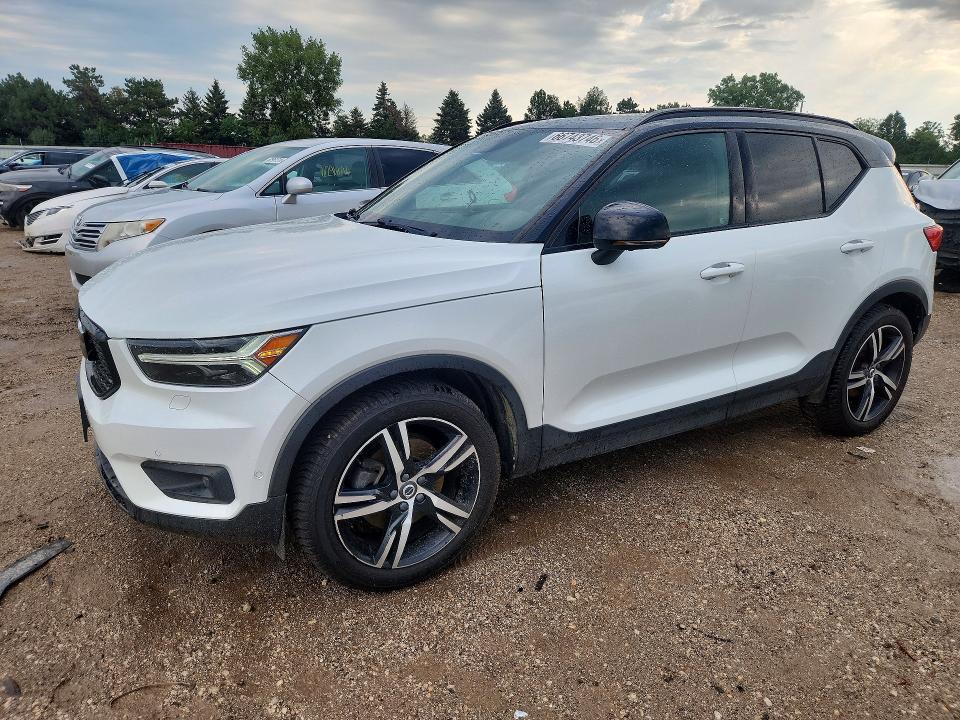 2019 VOLVO XC40 T5 R-DESIGN  
