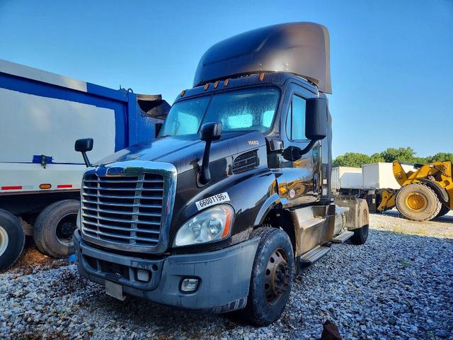 2017 FREIGHTLINER CASCADIA 113 SEMI TRUCK