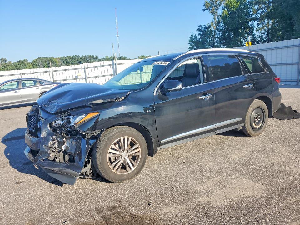 2020 INFINITI QX60 LUXE  