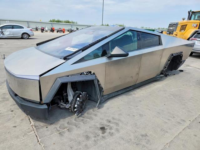 2025 TESLA CYBERTRUCK   
