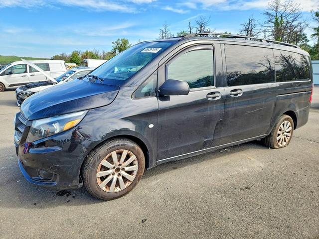 2017 MERCEDES-BENZ METRIS   