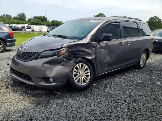 2011 TOYOTA SIENNA XLE 8-PASSENGER  