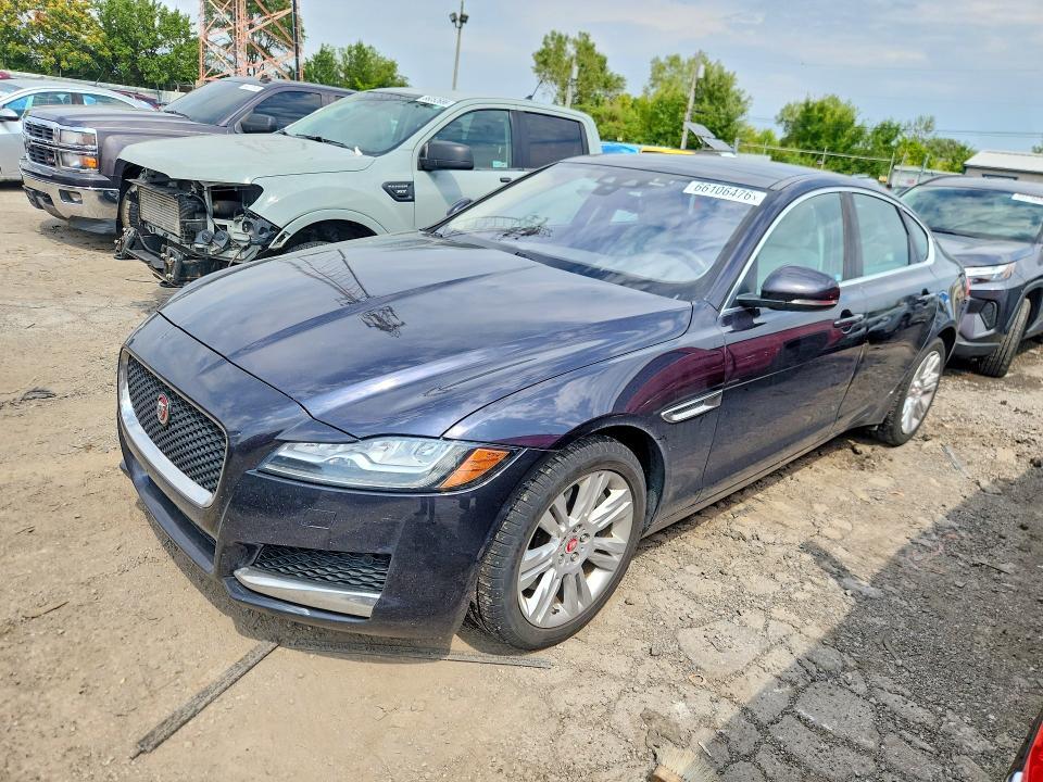 2017 JAGUAR XF PREMIUM  