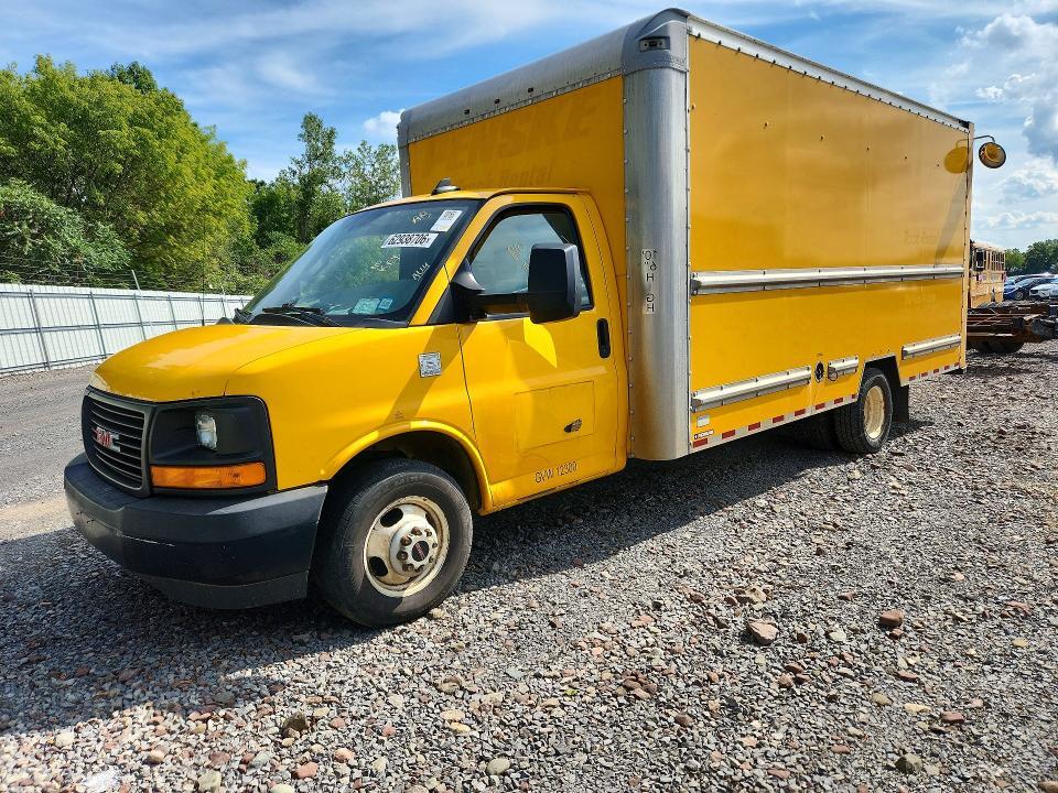 2017 GMC SAVANA BOX TRUCK