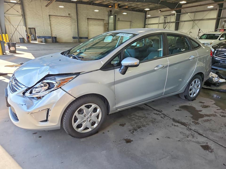 2013 FORD FIESTA SE  