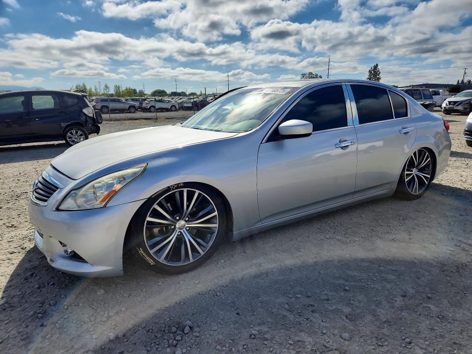 2010 INFINITI G37 SEDAN BASE  