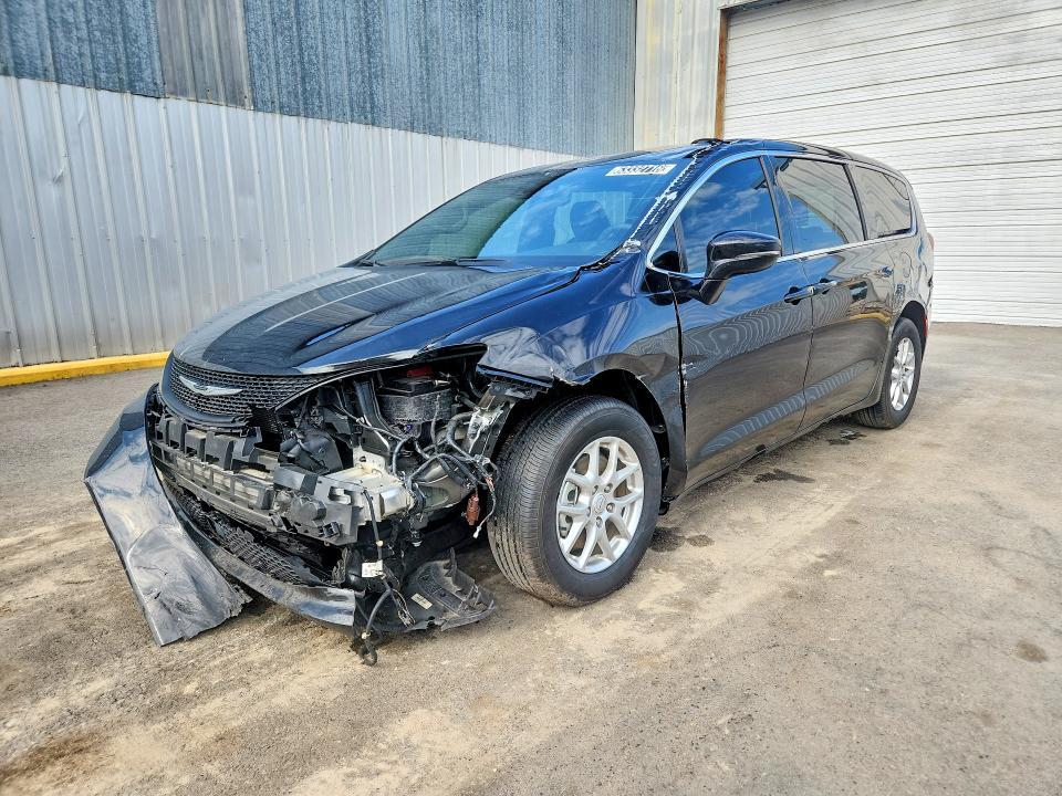 2025 CHRYSLER VOYAGER LX  