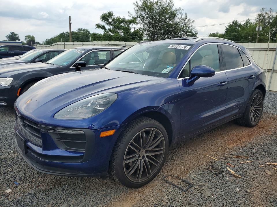 2024 PORSCHE MACAN BASE  