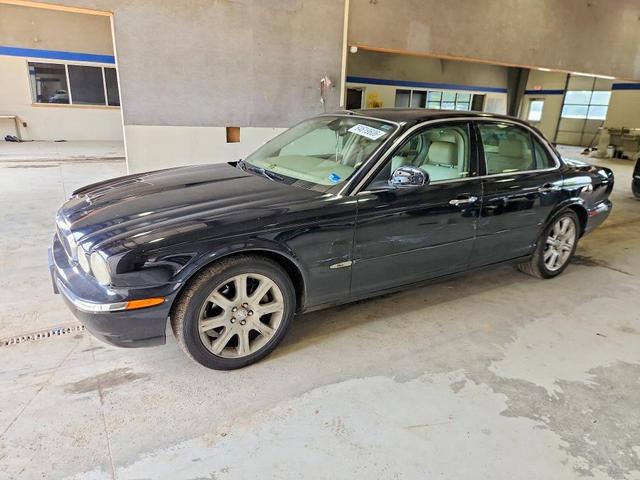 2004 JAGUAR XJ8   