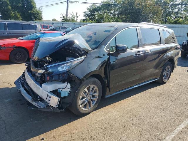 2026 TOYOTA SIENNA XLE 8-PASSENGER  