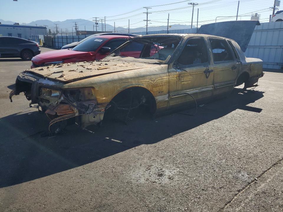 1997 LINCOLN TOWN CAR CARTIER  