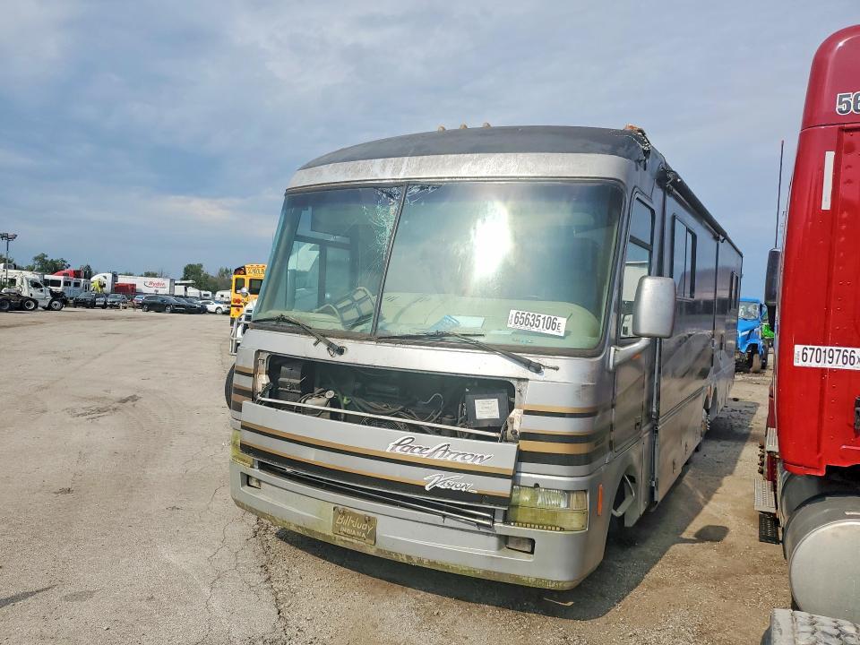 1997 VISION PACE ARROW RV