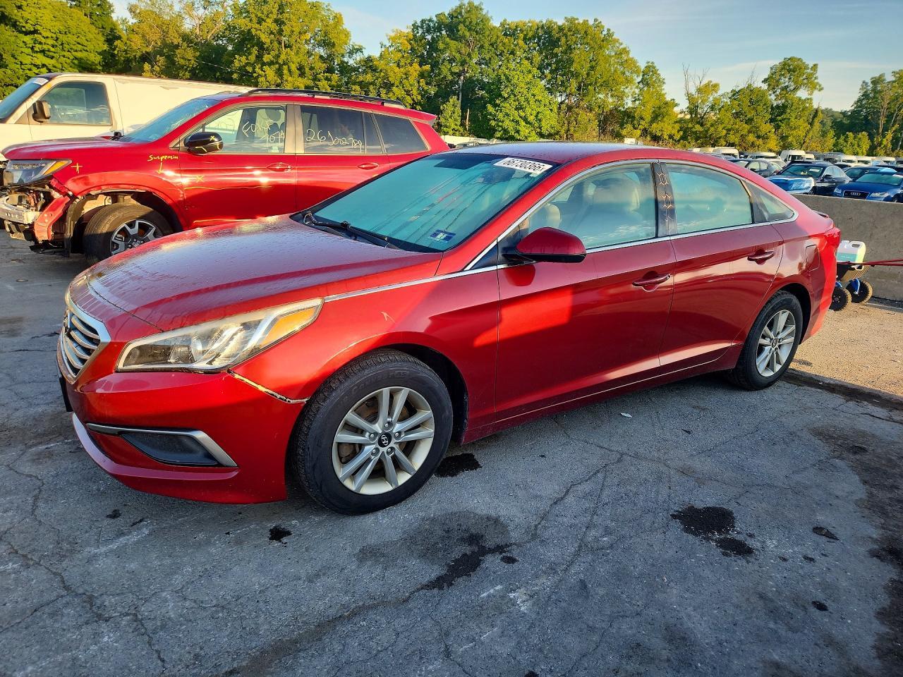 Vue de 2016 HYUNDAI SONATA SE, angle 1