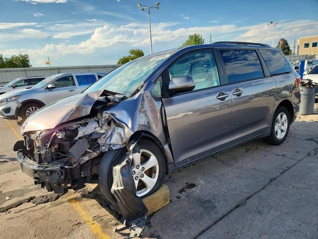 2015 TOYOTA SIENNA LE  