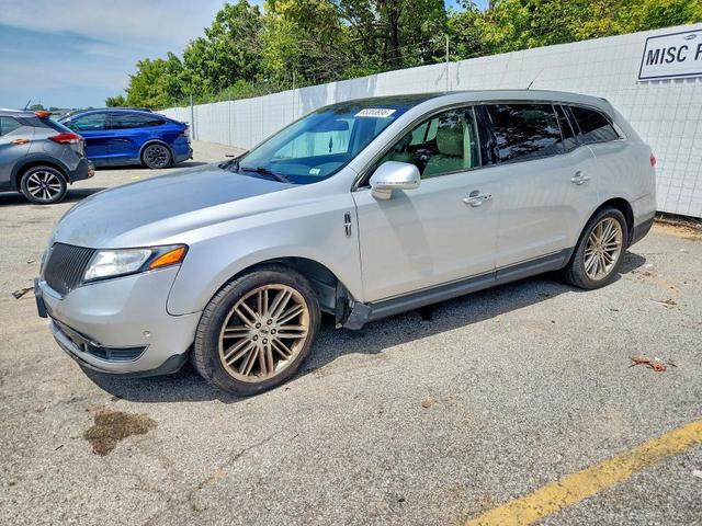 2015 LINCOLN MKT   