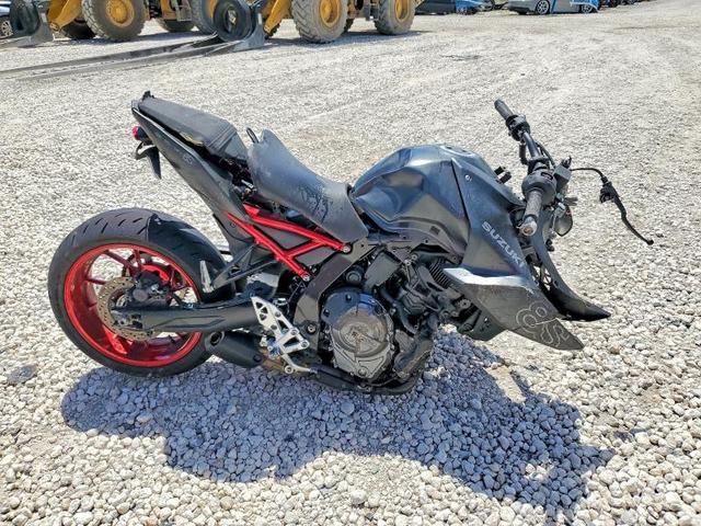 2025 SUZUKI GSX800 R  