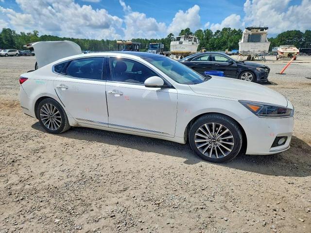 2017 KIA CADENZA PREMIUM  