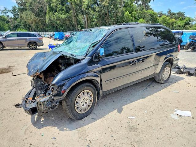 2005 CHRYSLER TOWN & COUNTRY LX  