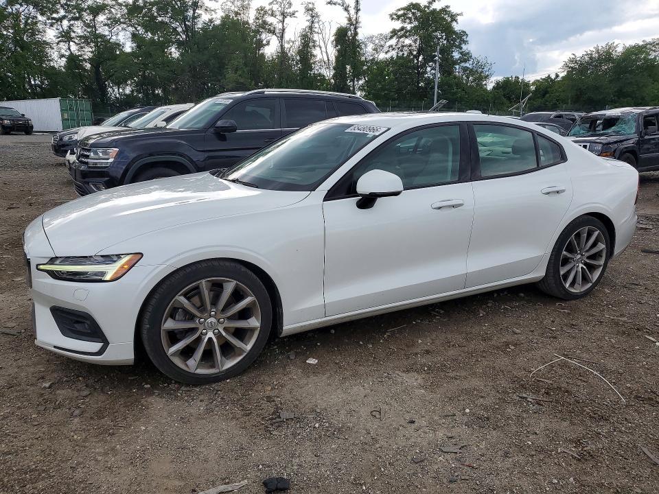 2019 VOLVO S60 T5 MOMENTUM  
