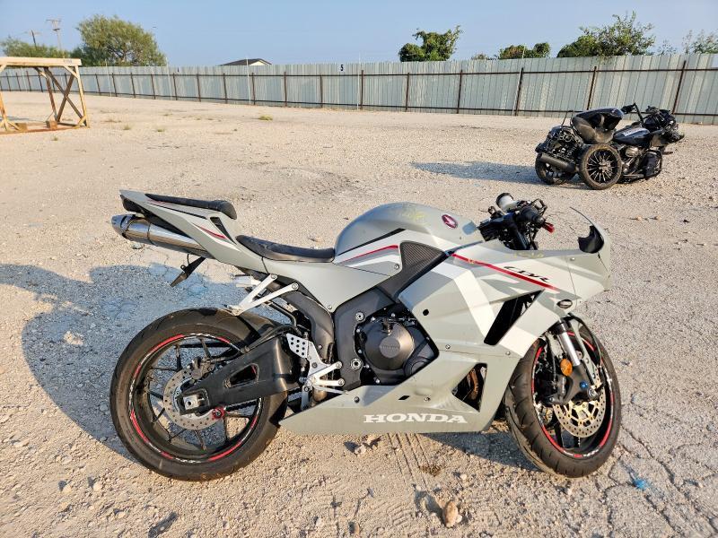 2026 HONDA CBR600 RR  