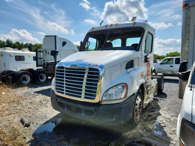 2014 FREIGHTLINER CASCADIA 113 SEMI TRUCK
