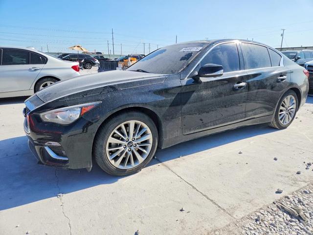 2021 INFINITI Q50 LUXE  