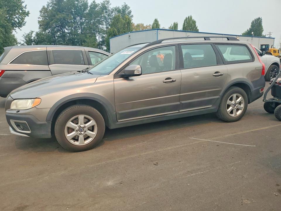 2008 VOLVO XC70   