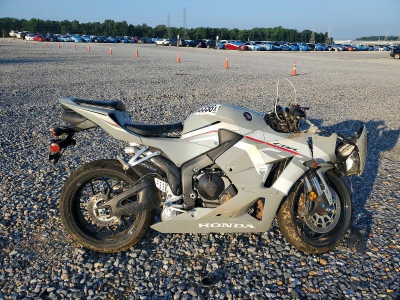 2026 HONDA CBR600 RR  