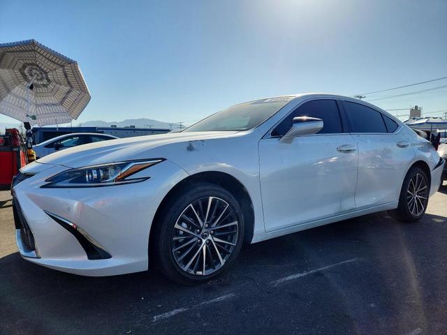2025 LEXUS ES 300H BASE  