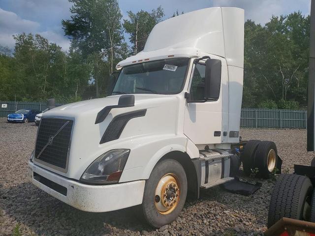 2016 VOLVO VNL SEMI TRUCK