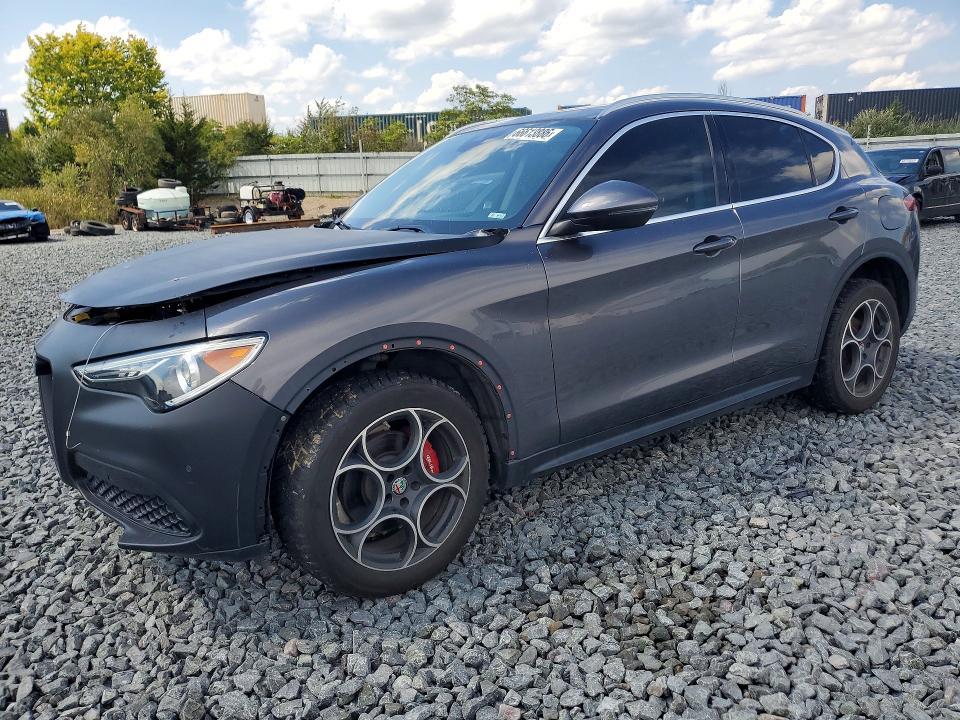 2018 ALFA ROMEO STELVIO   