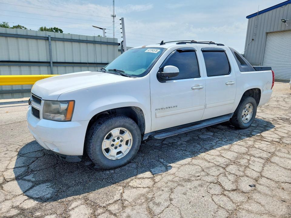2011 CHEVROLET AVALANCHE LS  