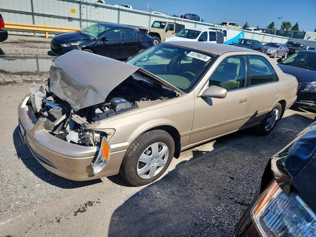 2001 TOYOTA CAMRY LE  
