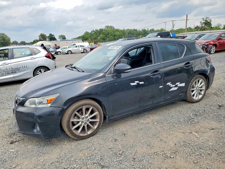 2013 LEXUS CT 200  