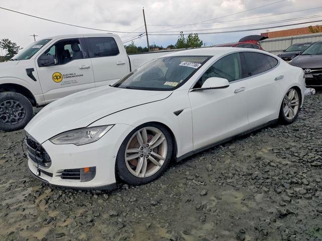 2015 TESLA MODEL S   