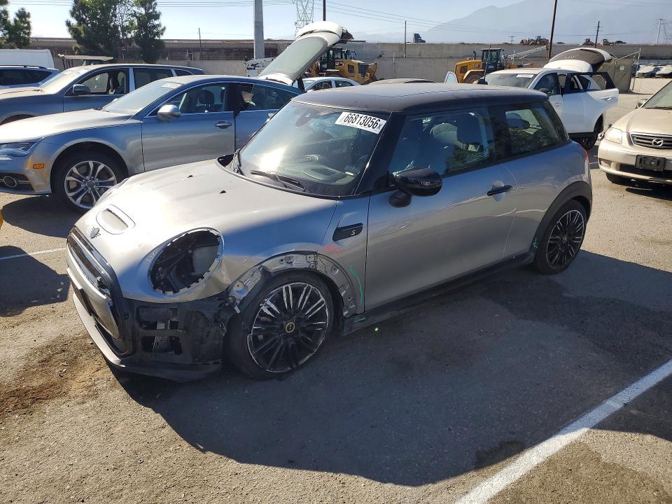 2024 MINI COOPER SE  