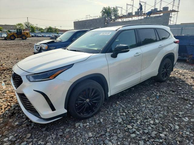 2023 TOYOTA HIGHLANDER XSE  