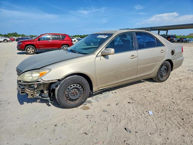 2004 TOYOTA CAMRY XLE  